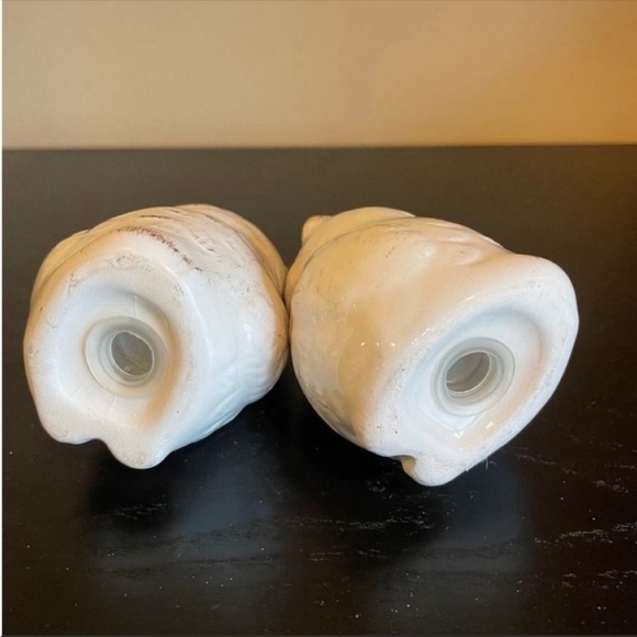 Vintage White Owls Ceramic Salt &
Pepper Shakers - Picture 4 of 4